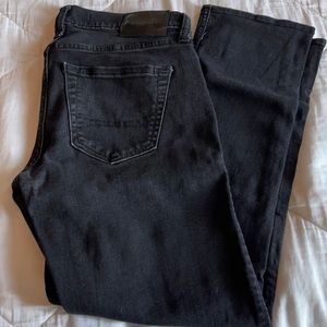 Men’s slim straight jeans